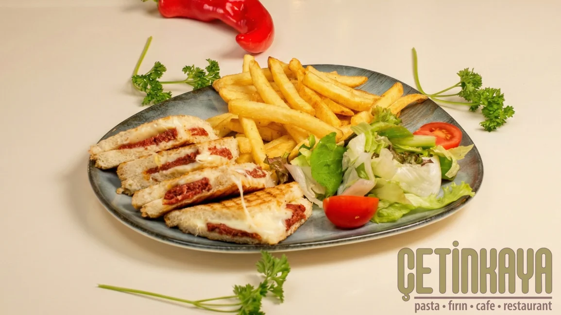 TOSTLAR & GÖZLEMELER